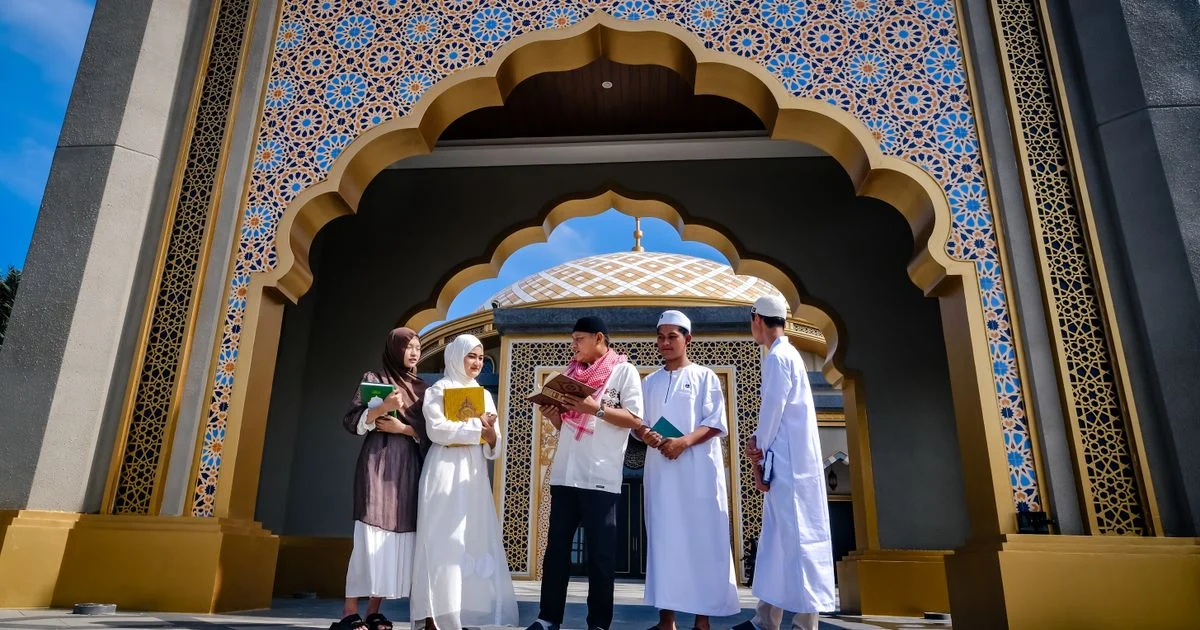 Adab Mahasiswa Terhadap Dosen dalam Islam: Fondasi Keberkahan Ilmu